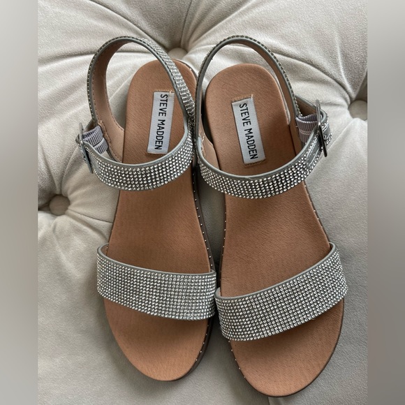 Steve Madden Shoes - Steve Madden sparkly rhinestone sandals